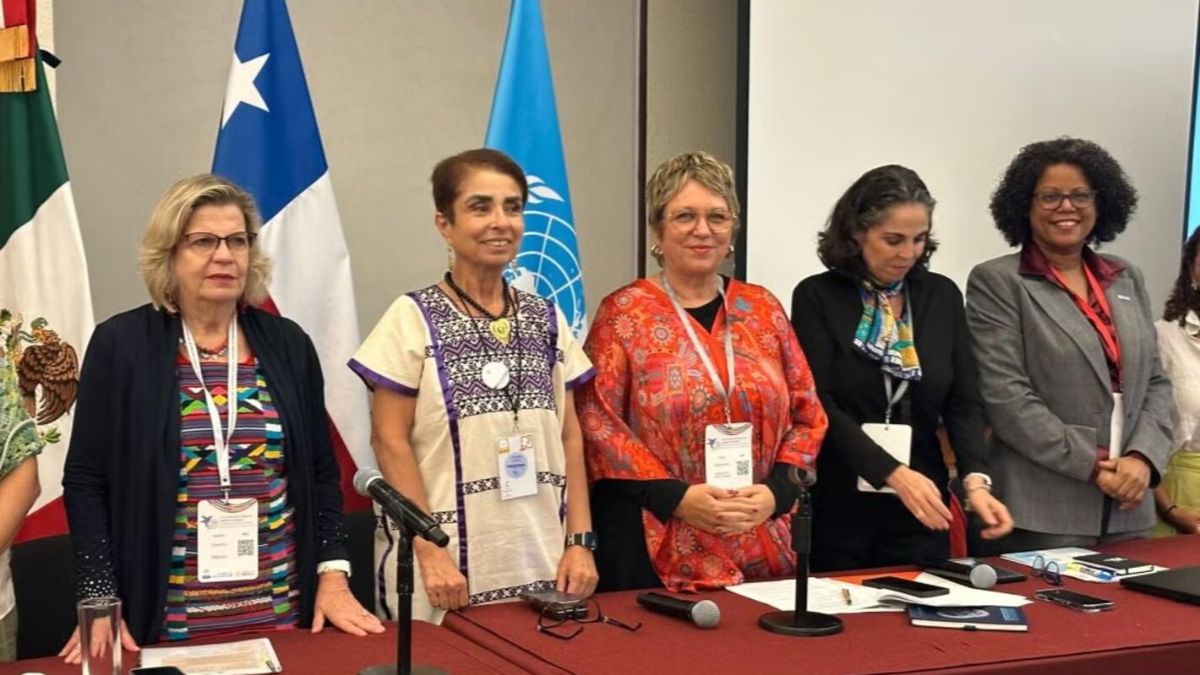 Liderazgo de las mujeres en el sector salud: avances, retos y corresponsabilidad en los cuidados