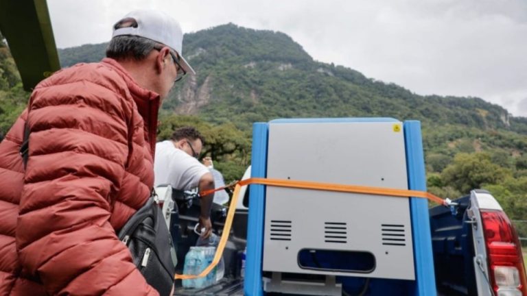 IMSS Bienestar fortalece la cadena de frío con donación de 104 unidades de refrigeración solar de la OPS y UNICEF