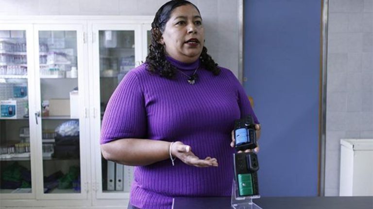 IMSS fortalece la inclusión con el dispositivo “Kaná” para personas con discapacidad visual tecnología mexicana que mejora movilidad y seguridad