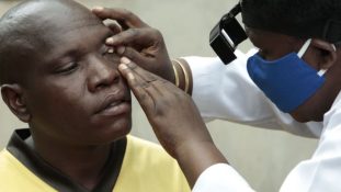 Burundi rompe barreras en salud pública al erradicar el tracoma