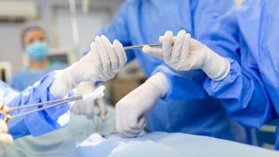 Cirugía bariátrica reduce significativamente el riesgo metabólico frente al control médico del peso