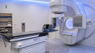 IMSS Bienestar activa servicio gratuito de radioterapia con acelerador lineal en Sonora