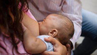 México refuerza su compromiso con la lactancia materna en la Semana Mundial 2025: INPer lidera actividades educativas y de apoyo a mujeres embarazadas