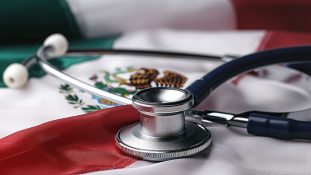 Sistema de salud en México: fragmentación, gasto de bolsillo y urgencia de integración